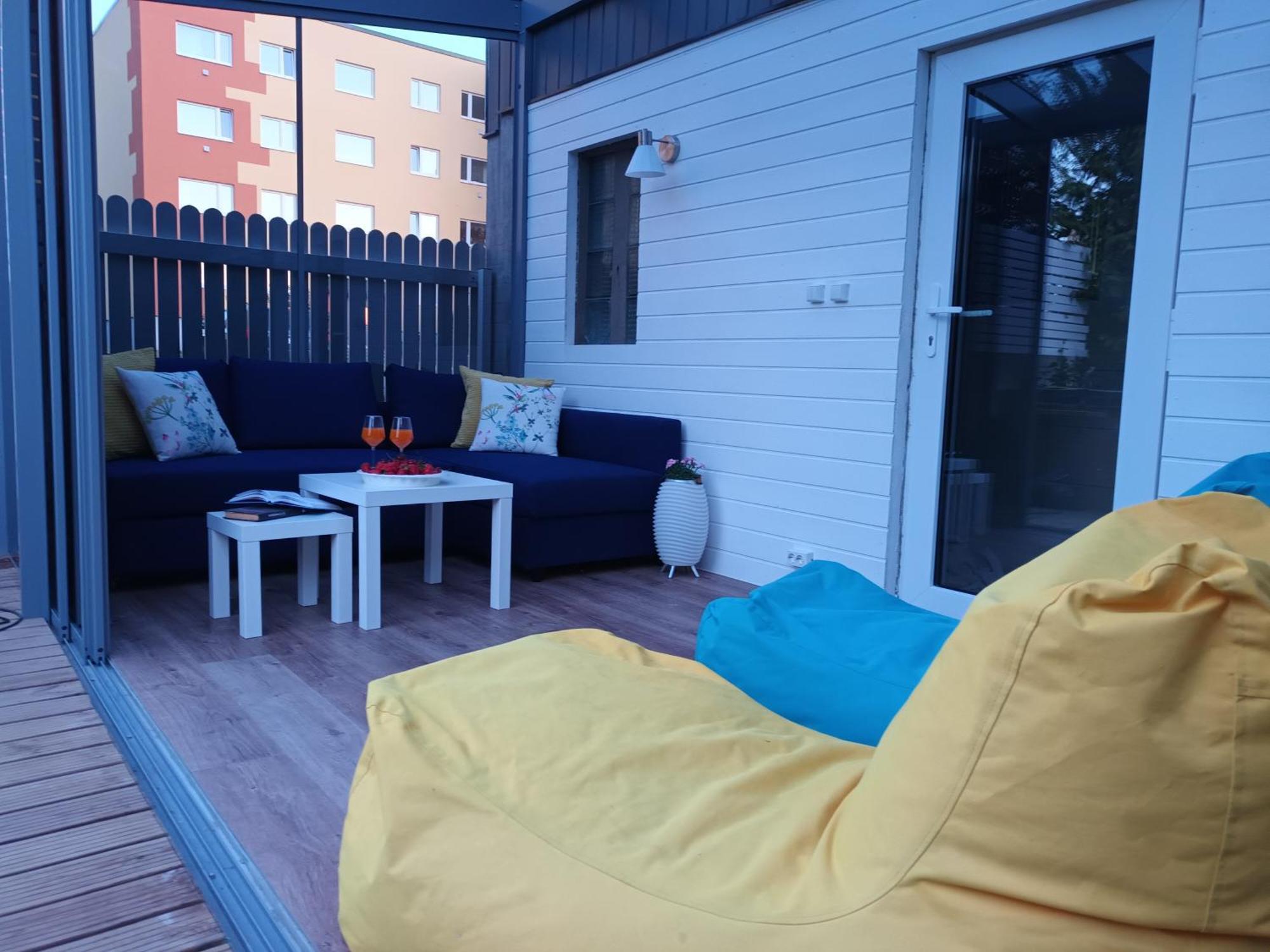 Liisu Kuelalistemaja Apartment Haapsalu Exterior photo